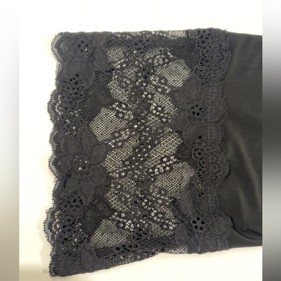 NWT Biker Lace Trim Shorts - Picture 3 of 3